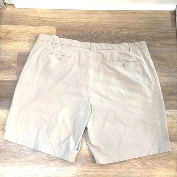 Vineyard Vines On The Go Tan Flat Front Shorts Sz 46B - Picture 2 of 11